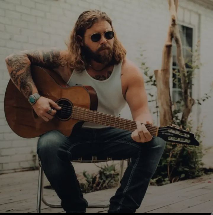 Travis Bolt